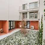 Skyflat Bratislava-new Near Airport Free Parking Апартаменты Братислава