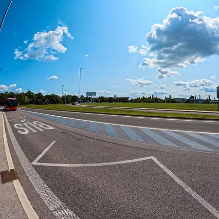Skyflat Bratislava-new Near Airport Free Parking Apartment Bratislava