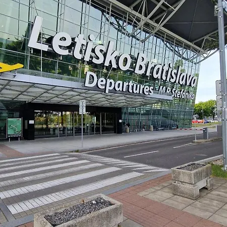 Apartment Skyflat Bratislava-new Near Airport
