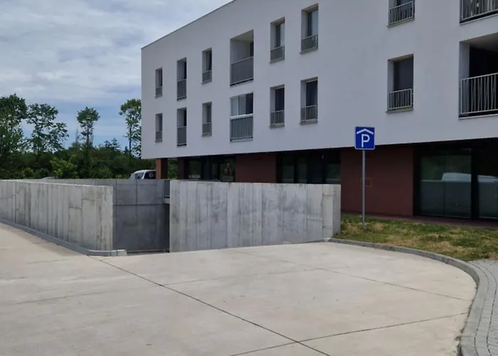 Apartamento Skyflat Bratislava-new Near Airport Free Parking Bratislava