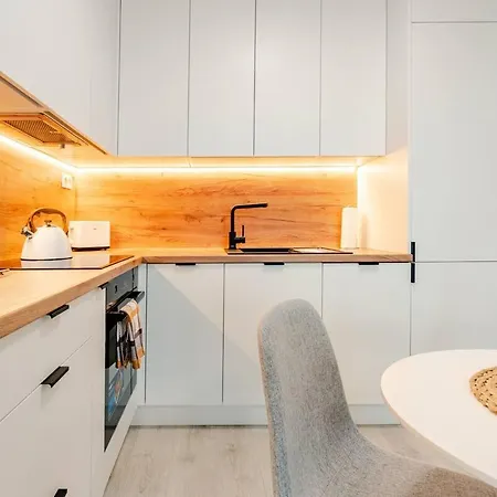 Skyflat Bratislava-new Near Airport Free Parking アパート *