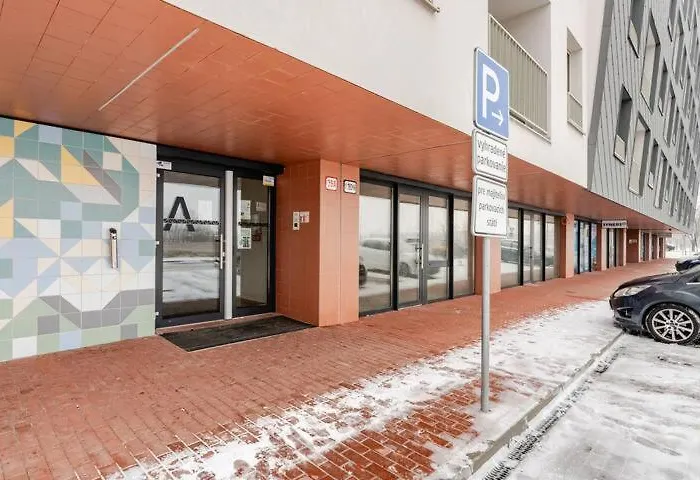 Skyflat Bratislava-new Near Airport Free Parking * ブラチスラヴァ