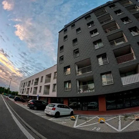 Apartmán Skyflat Bratislava-new Near Airport Free Parking Bratislava