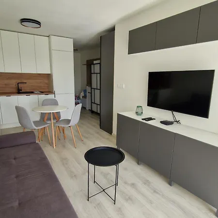 Apartmán Skyflat Bratislava-new Near Airport Free Parking