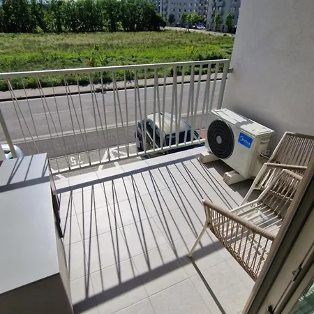 Skyflat Bratislava-new Near Airport Free Parking Apartmán