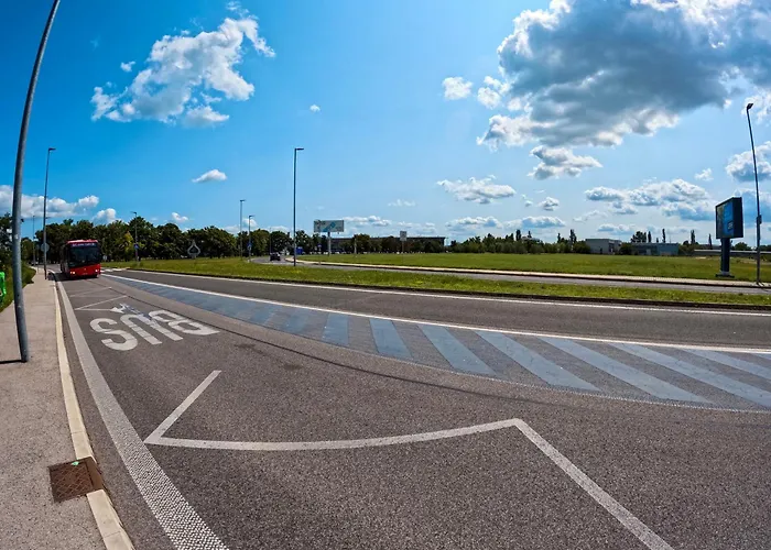 Skyflat Bratislava-new Near Airport Free Parking Διαμέρισμα Μπρατισλάβα